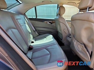 Zdjęcie 10 z 12 samochodu: 2007 MERCEDES-BENZ E 350 VIN:WDBUF56X17B134238 - miniatura
