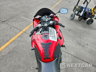 Zdjęcie 6 z 9 samochodu: 2013 YAMAHA YZFR1 VIN:JYARN23E9DA014521 - miniatura