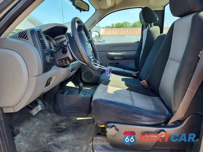 Zdjęcie 7 z 12 samochodu: 2009 CHEVROLET SILVERADO K2500 HEAVY DUTY VIN:1GCHK44K39F131353 - miniatura