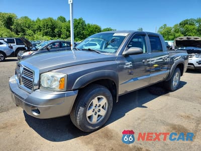 2006 DODGE DAKOTA QUAD SLT 1D7HE48N86S512989 - główne zdjęcie licytacji z USA - miniatura