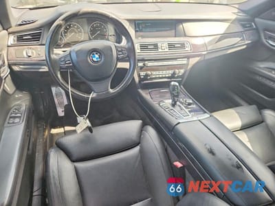 Zdjęcie 8 z 12 samochodu: 2010 BMW 750 I XDRIVE VIN:WBAKC6C5XACL67527 - miniatura
