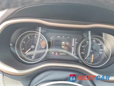 Zdjęcie 9 z 12 samochodu: 2016 JEEP CHEROKEE LATITUDE VIN:1C4PJMCB9GW237450 - miniatura