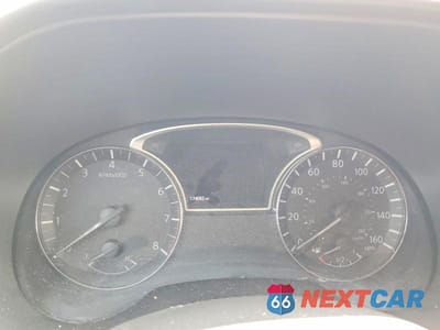 Zdjęcie 9 z 13 samochodu: 2017 NISSAN PATHFINDER S VIN:5N1DR2MM0HC668709 - miniatura