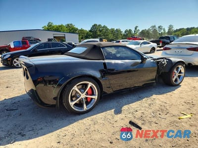 Trzecie zdjęcie samochodu z tyłu: 2011 CHEVROLET CORVETTE GRAND SPORT VIN:1G1YS3DW1B5107781 - miniatura