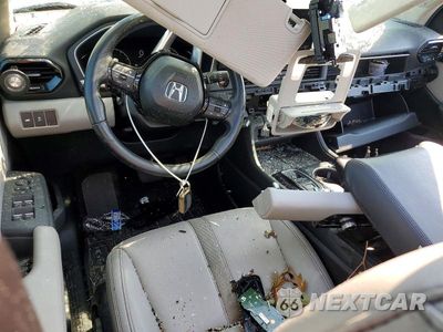 Zdjęcie 8 z 13 samochodu: 2025 HONDA PILOT TOURING VIN:5FNYG2H79SB039881 - miniatura