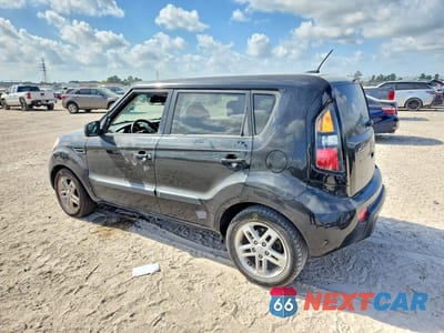 Drugie zdjęcie samochodu z przodu: 2011 KIA SOUL + VIN:KNDJT2A21B7351078 - miniatura