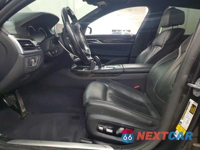 Zdjęcie 7 z 13 samochodu: 2019 BMW 740 I VIN:WBA7E2C53KB217310 - miniatura
