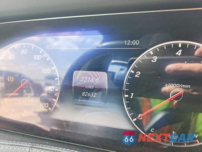 Zdjęcie 9 z 12 samochodu: 2019 MERCEDES-BENZ S 560 4MATIC VIN:WDDUG8GB7KA491043 - miniatura