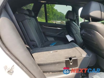 Zdjęcie 10 z 12 samochodu: 2015 BMW X5 XDRIVE50I VIN:5UXKR6C55F0J75697 - miniatura