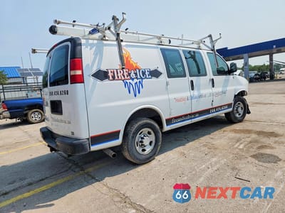 Trzecie zdjęcie samochodu z tyłu: 2014 CHEVROLET EXPRESS 2500 CARGO - DELIVERY VAN VIN:1GCWGFCA1E1205860 - miniatura