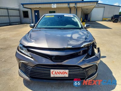 Piąte zdjęcie samochodu w środku: 2023 TOYOTA CAMRY LE VIN:4T1C11AK7PU128752 - miniatura