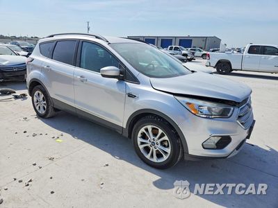 Czwarte zdjęcie samochodu z boku: 2018 FORD ESCAPE SE VIN:1FMCU0G92JUB49733 - miniatura