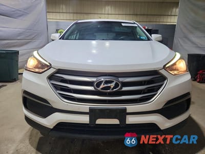 Piąte zdjęcie samochodu w środku: 2018 HYUNDAI SANTA FE SPORT 2.4L VIN:5NMZTDLB3JH075800 - miniatura