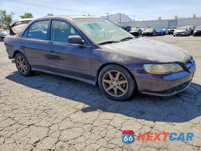 Czwarte zdjęcie samochodu z boku: 1998 HONDA ACCORD EX VIN:1HGCG1655WA004633 - miniatura