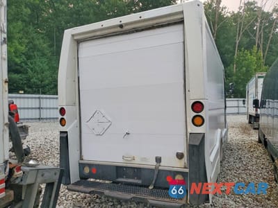 Zdjęcie 6 z 13 samochodu: 2013 ISUZU NPR DELIVERY VAN VIN:JALB4T175D7W00518 - miniatura