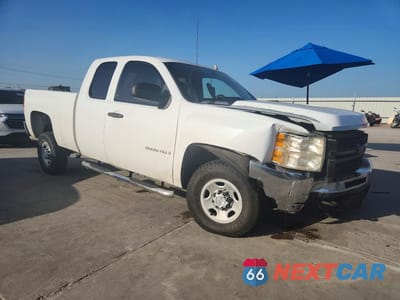 Czwarte zdjęcie samochodu z boku: 2009 CHEVROLET SILVERADO C2500 HEAVY DUTY VIN:1GCHC49K99E123916 - miniatura