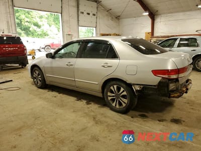 Drugie zdjęcie samochodu z przodu: 2004 HONDA ACCORD VIN:1HGCM56804A010525 - miniatura