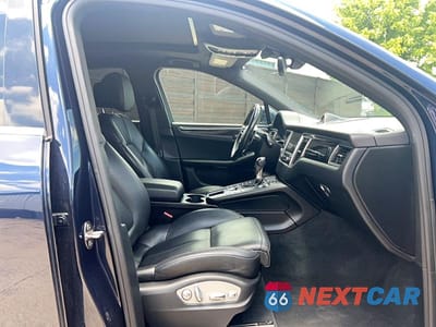 Piąte zdjęcie samochodu w środku: 2018 PORSCHE MACAN S VIN:WP1AB2A5XJLB34419 - miniatura