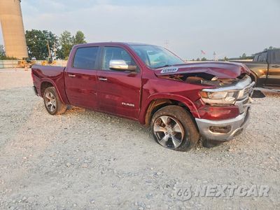 Czwarte zdjęcie samochodu z boku: 2021 RAM 1500 LARAMIE VIN:1C6SRFJT3MN556412 - miniatura