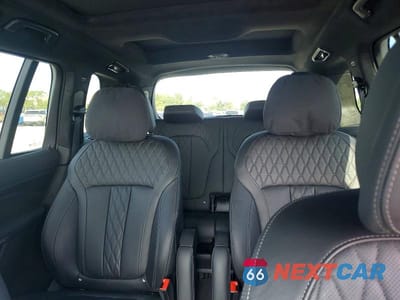 Zdjęcie 10 z 13 samochodu: 2024 BMW X7 M60I VIN:5UX33EM01R9S66551 - miniatura