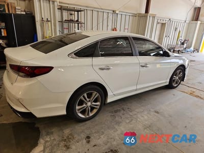 Trzecie zdjęcie samochodu z tyłu: 2018 HYUNDAI SONATA SEL VIN:5NPE34AF2JH633661 - miniatura