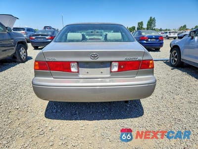 Zdjęcie 6 z 12 samochodu: 2000 TOYOTA CAMRY CE VIN:4T1BG22K9YU670547 - miniatura