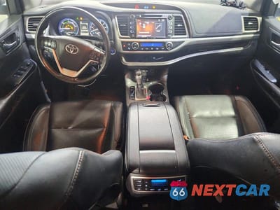 Zdjęcie 8 z 13 samochodu: 2019 TOYOTA HIGHLANDER LIMITED PLATINUM VIN:5TDDGRFH7KS072697 - miniatura