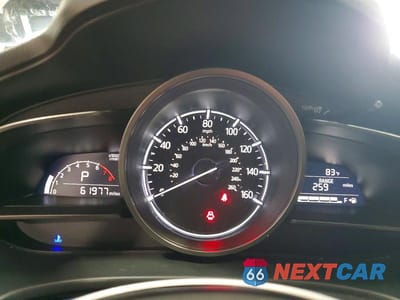 Zdjęcie 9 z 13 samochodu: 2018 MAZDA 3 TOURING VIN:3MZBN1V32JM197767 - miniatura