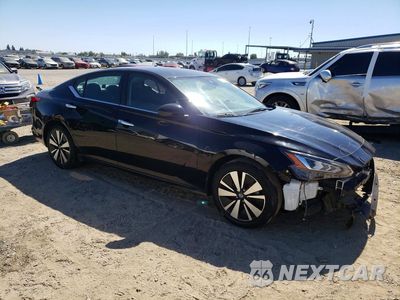 Czwarte zdjęcie samochodu z boku: 2021 NISSAN ALTIMA SV VIN:1N4BL4DV5MN407078 - miniatura