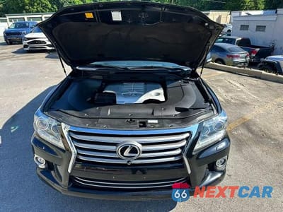 Zdjęcie 7 z 10 samochodu: 2015 LEXUS LX 570 VIN:JTJHY7AX1F4166719 - miniatura
