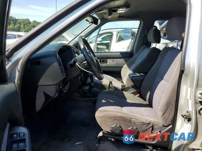 Zdjęcie 7 z 13 samochodu: 2004 NISSAN PATHFINDER SE VIN:JN8DR09Y84W916075 - miniatura