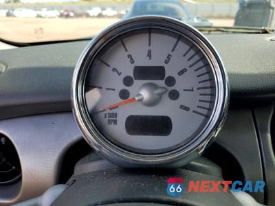 Zdjęcie 9 z 12 samochodu: 2006 MINI COOPER S VIN:WMWRE33546TJ35780 - miniatura