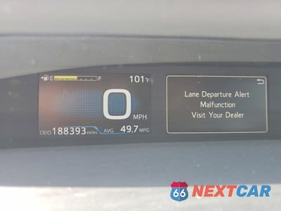 Zdjęcie 9 z 13 samochodu: 2017 TOYOTA PRIUS TWO VIN:JTDKBRFU9H3546632 - miniatura