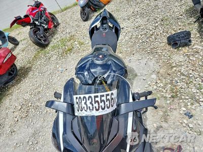 Piąte zdjęcie samochodu w środku: 2020 DUCATI PANIGALE V4 R VIN:ZDMDAGSW7LB011695 - miniatura