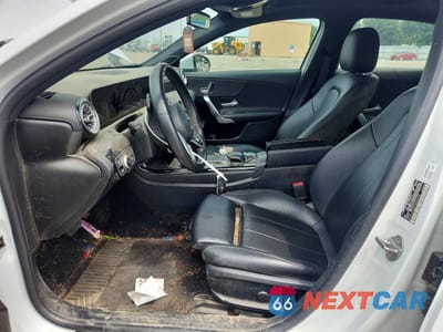Zdjęcie 7 z 12 samochodu: 2019 MERCEDES-BENZ A 220 VIN:WDD3G4EBXKW020708 - miniatura