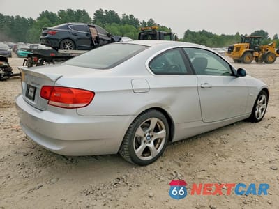 Trzecie zdjęcie samochodu z tyłu: 2007 BMW 328 XI SULEV VIN:WBAWV535X7P077702 - miniatura