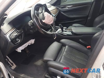 Zdjęcie 7 z 12 samochodu: 2022 BMW 530 XI VIN:WBA13BJ03NCJ40293 - miniatura