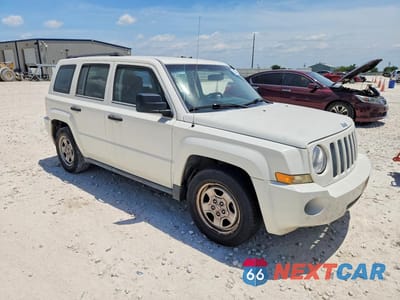 Czwarte zdjęcie samochodu z boku: 2008 JEEP PATRIOT SPORT VIN:1J8FT28058D554147 - miniatura