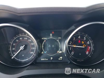 Zdjęcie 9 z 13 samochodu: 2016 JAGUAR F-TYPE S VIN:SAJWJ6BV1G8K33367 - miniatura