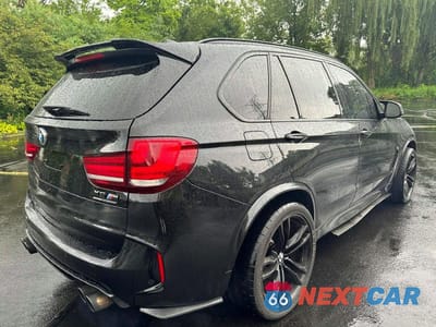 Trzecie zdjęcie samochodu z tyłu: 2016 BMW X5 M VIN:5YMKT6C52G0R79421 - miniatura