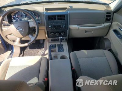 Zdjęcie 8 z 13 samochodu: 2009 JEEP LIBERTY SPORT VIN:1J8GN28K99W544324 - miniatura