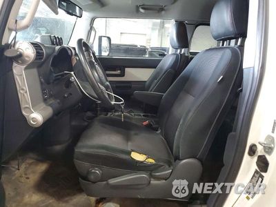 Zdjęcie 7 z 13 samochodu: 2011 TOYOTA FJ CRUISER BASE VIN:JTEBU4BF5BK108249 - miniatura