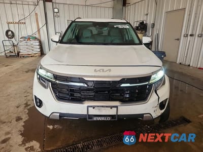 Piąte zdjęcie samochodu w środku: 2024 KIA SELTOS SX VIN:KNDETCA78R7505976 - miniatura