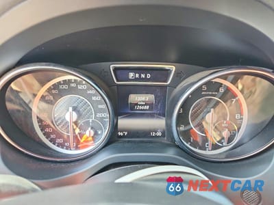 Zdjęcie 9 z 12 samochodu: 2014 MERCEDES-BENZ CLA 45 AMG VIN:WDDSJ5CBXEN029232 - miniatura