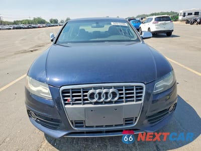 Piąte zdjęcie samochodu w środku: 2010 AUDI S4 PREMIUM PLUS VIN:WAUBGAFLXAA072442 - miniatura