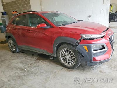 Czwarte zdjęcie samochodu z boku: 2020 HYUNDAI KONA SEL PLUS VIN:KM8K62AA9LU542913 - miniatura