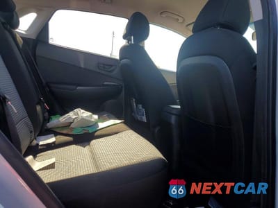 Zdjęcie 11 z 13 samochodu: 2018 HYUNDAI KONA SEL VIN:KM8K22AA3JU111654 - miniatura