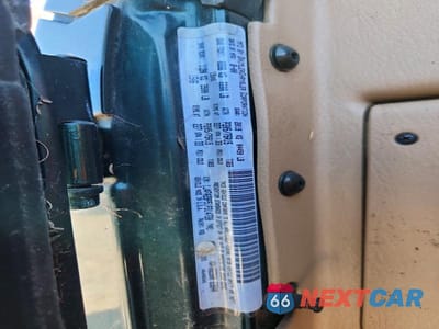 Zdjęcie 12 z 12 samochodu: 2001 JEEP WRANGLER / TJ SE VIN:1J4FA29P51P314720 - miniatura