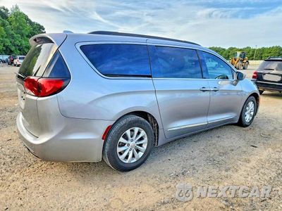 Trzecie zdjęcie samochodu z tyłu: 2017 CHRYSLER PACIFICA TOURING L VIN:2C4RC1BG0HR538035 - miniatura