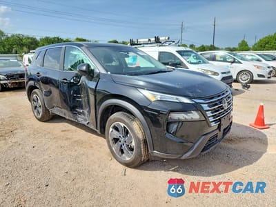 Czwarte zdjęcie samochodu z boku: 2025 NISSAN ROGUE SV VIN:5N1BT3BA1SC836050 - miniatura